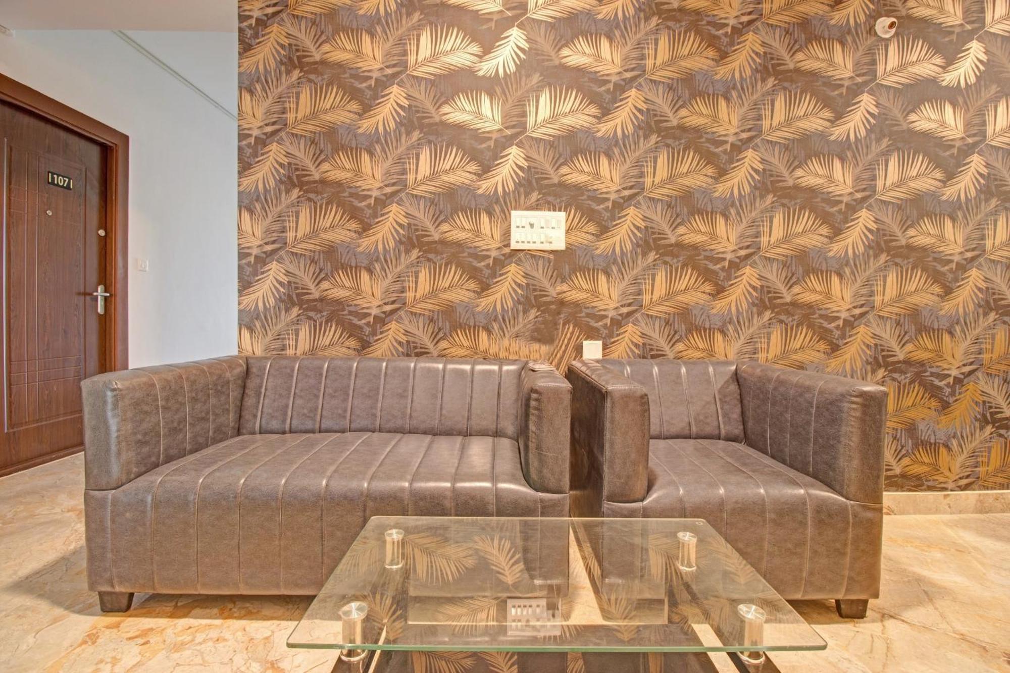 Super Collection O Petals Otium Business Hotel Bangalore Buitenkant foto