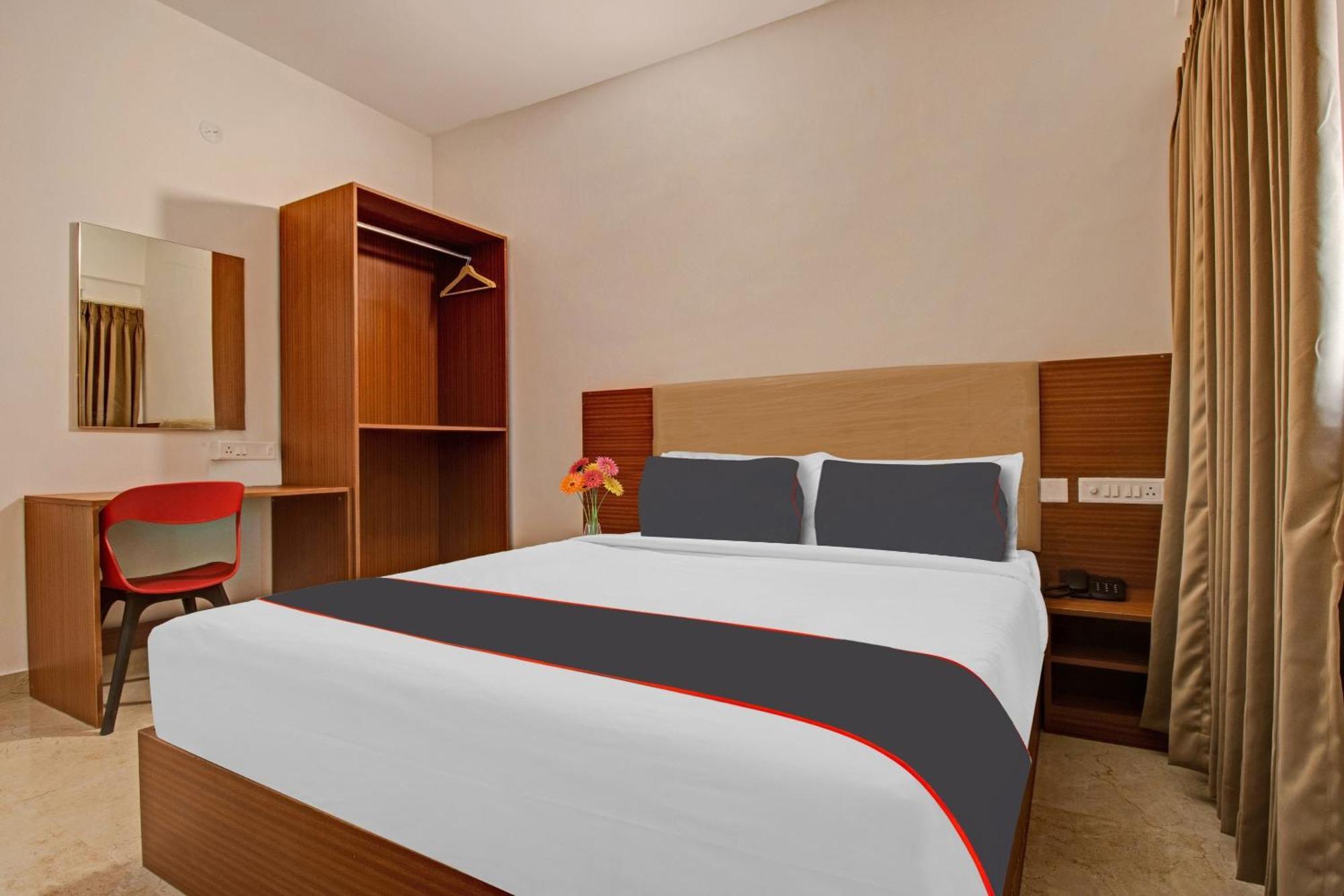 Super Collection O Petals Otium Business Hotel Bangalore Buitenkant foto